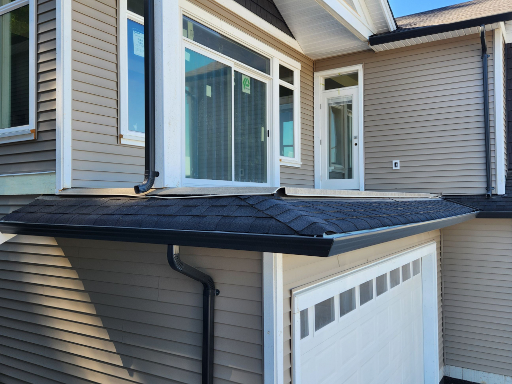 Example of Failing PVC clips on decks Example of Failing PVC clips on non-Tufdek decks